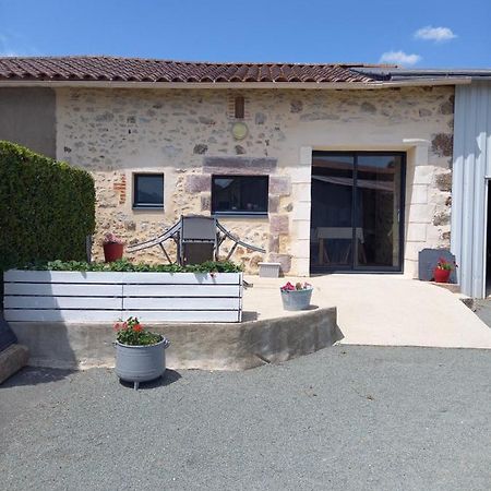 Gite La Petite Maison Montournais Eksteriør bilde