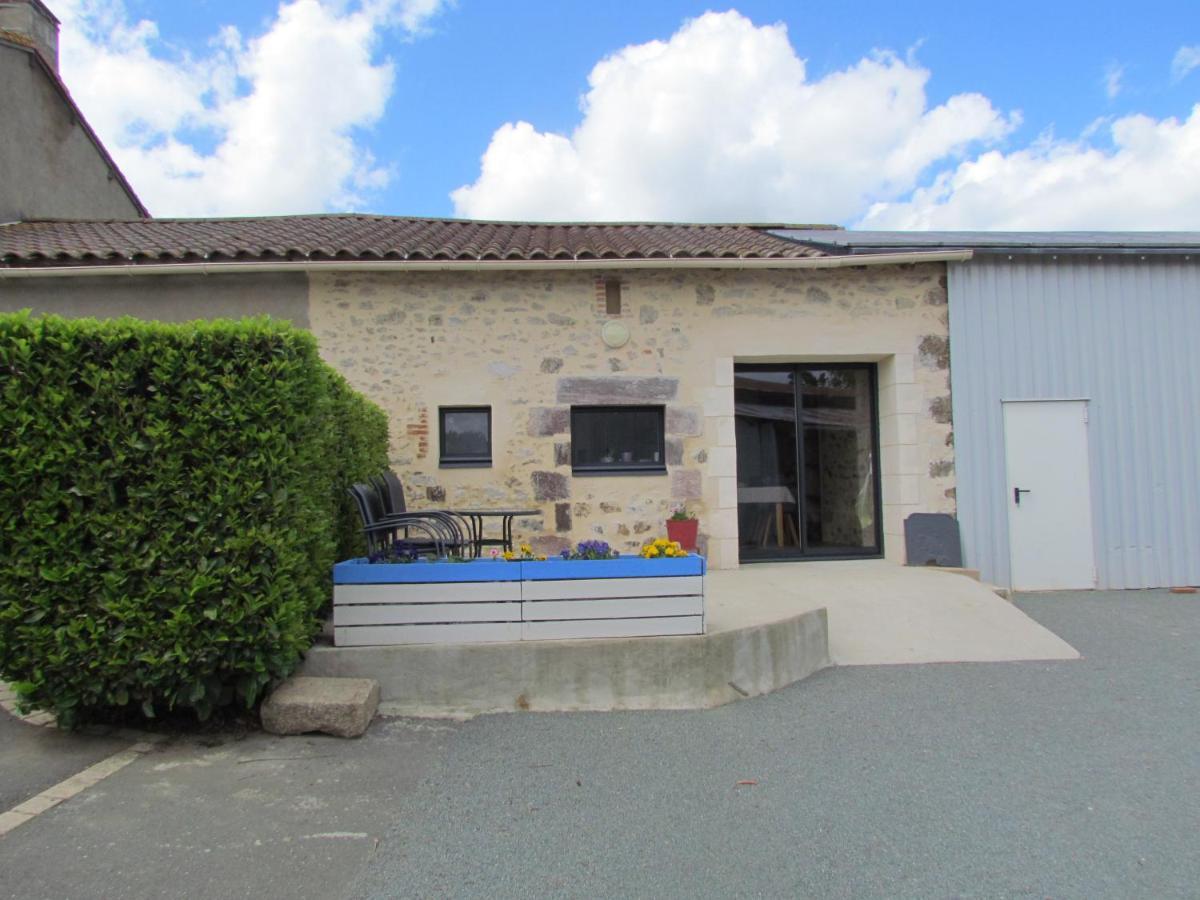 Gite La Petite Maison Montournais Eksteriør bilde